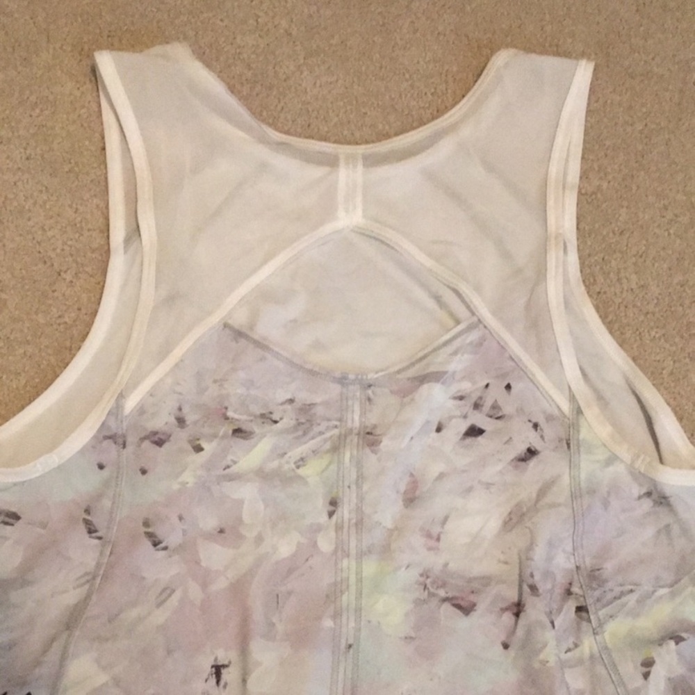 Lululemon Tank - Picture 4 of 4